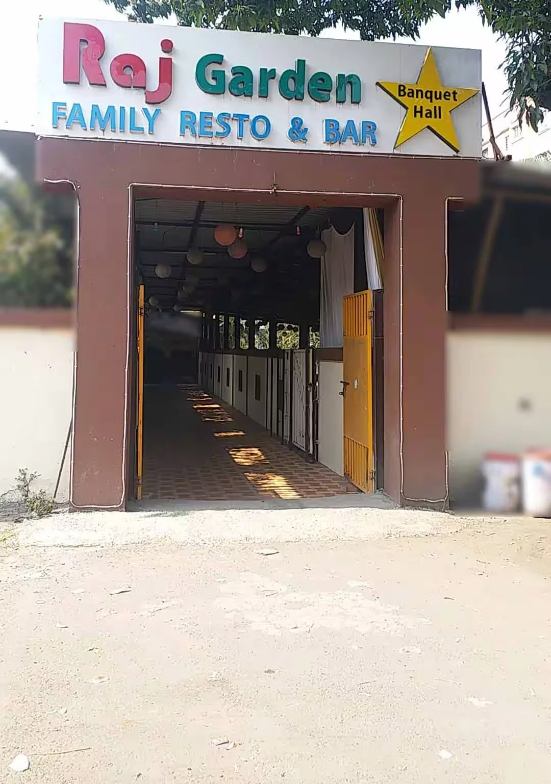 Raj Garden Family Resto & Bar