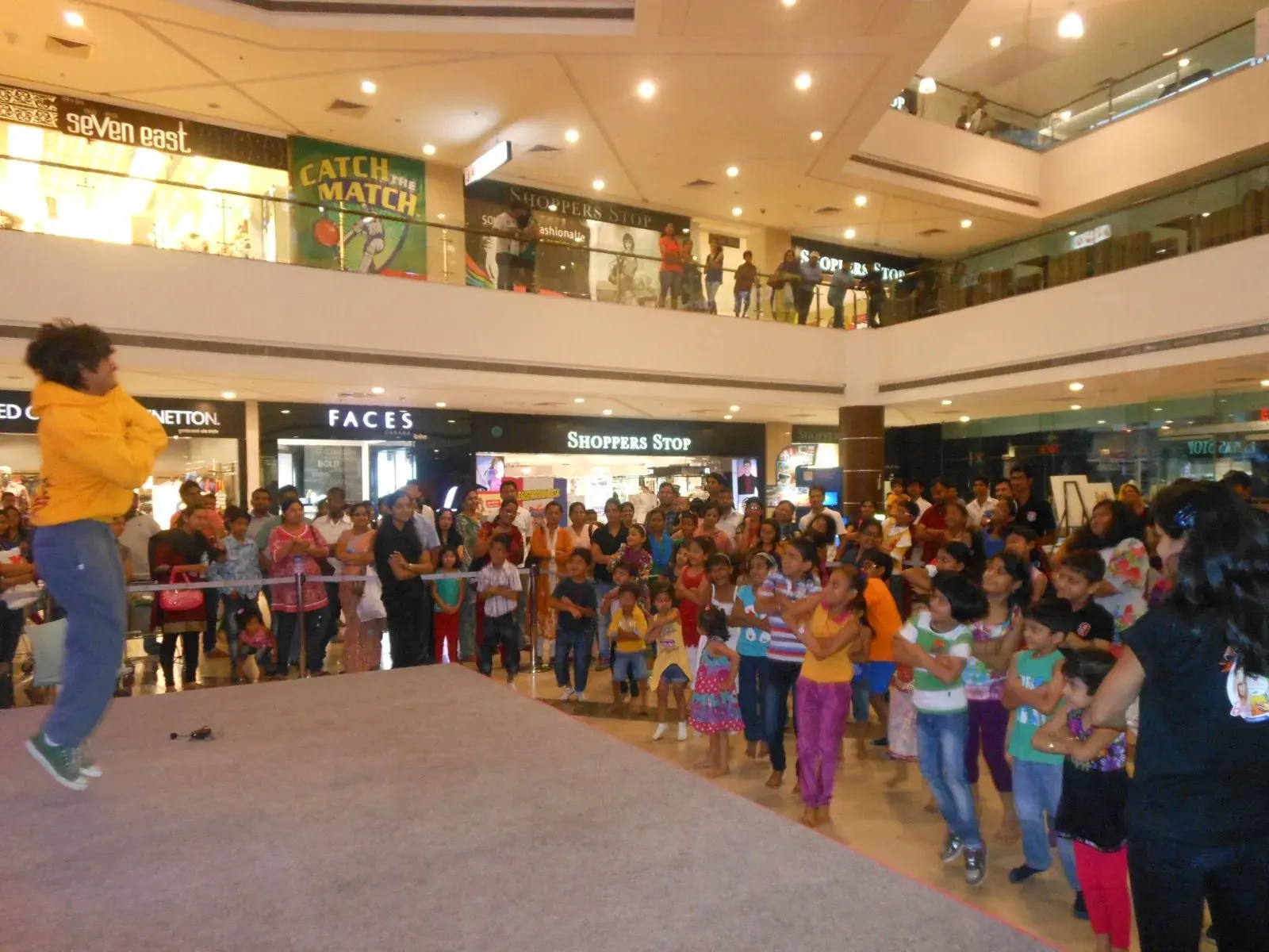 Mall activation crowd — event by Plan With YOLO, Pune